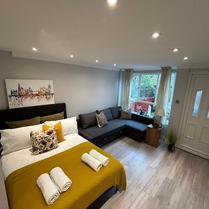 Studio met een King Size Bed